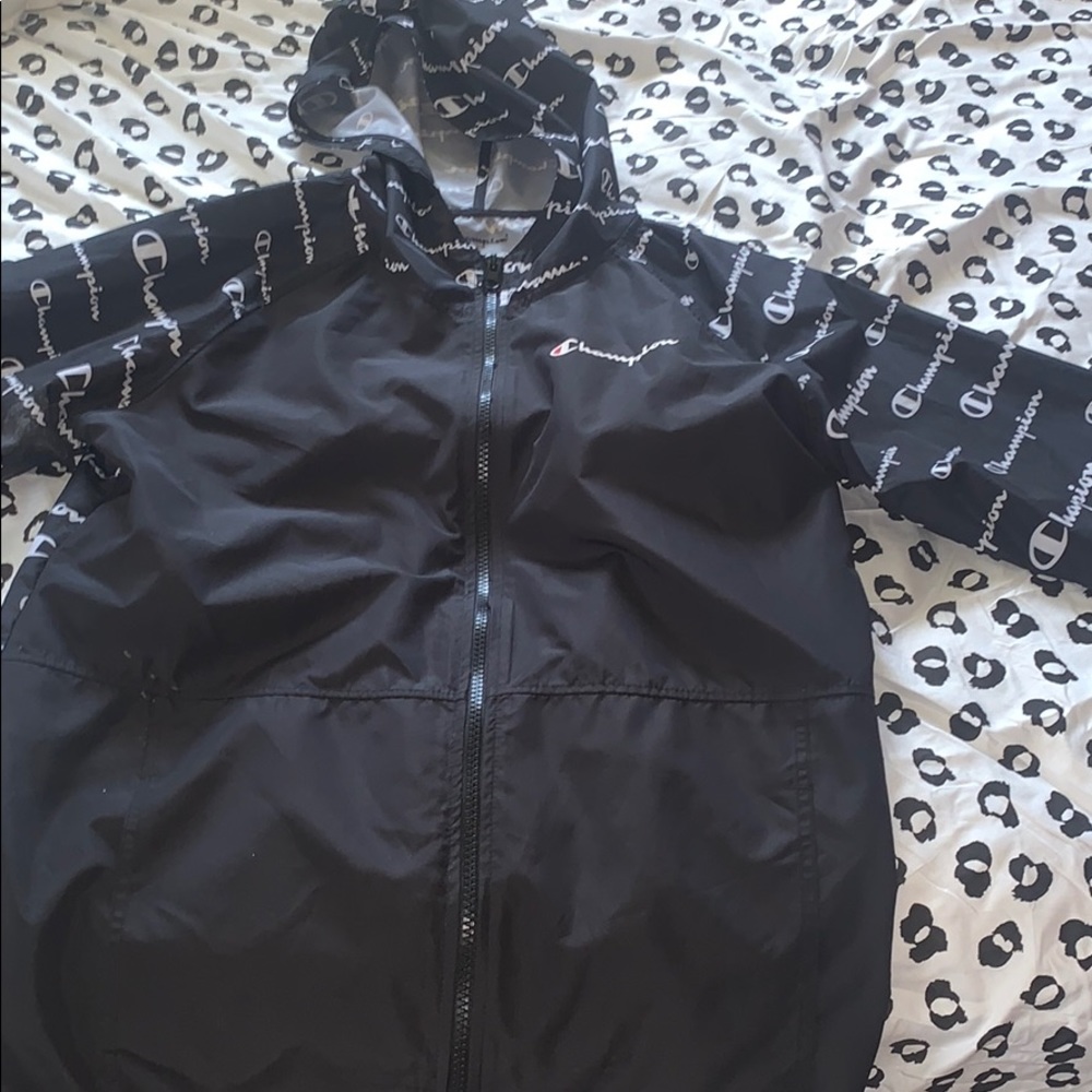 CHAMPION WINDBREAKER!! 🐞🦋